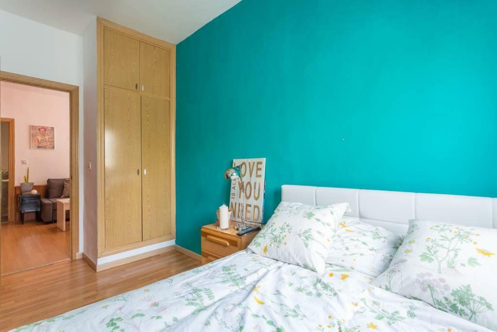 Apartamento Urgel Madrid Luaran gambar