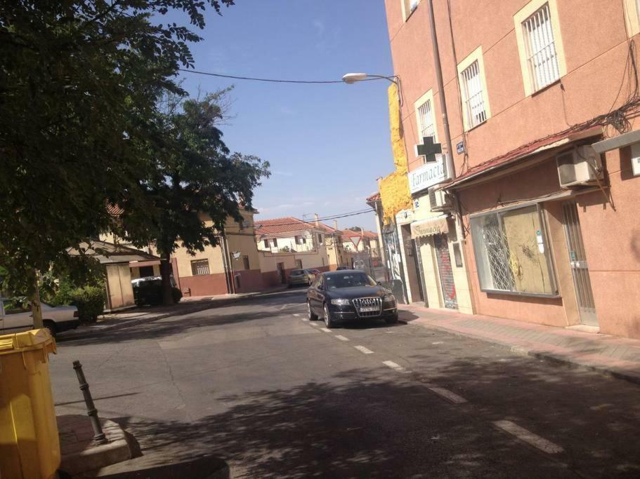 Apartamento Urgel Madrid Luaran gambar