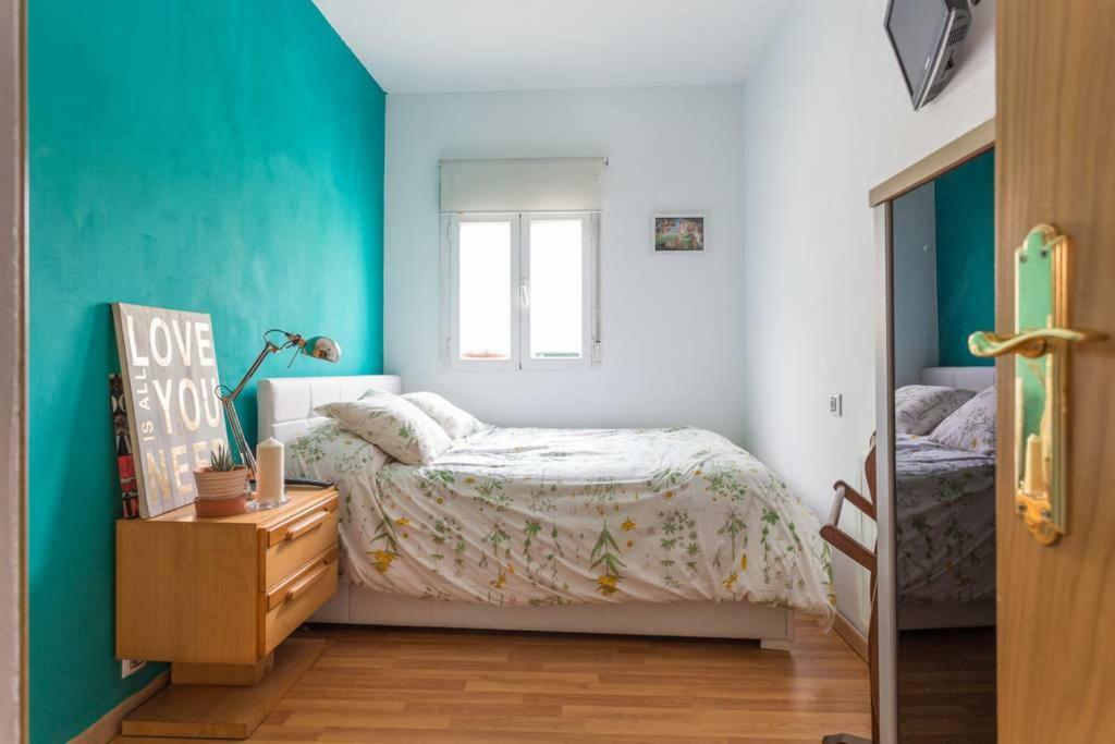 Apartamento Urgel Madrid Luaran gambar